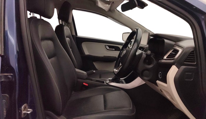 2022 Tata ALTROZ XZA PLUS, Petrol, Automatic, 39,618 km, Right Side Front Door Cabin