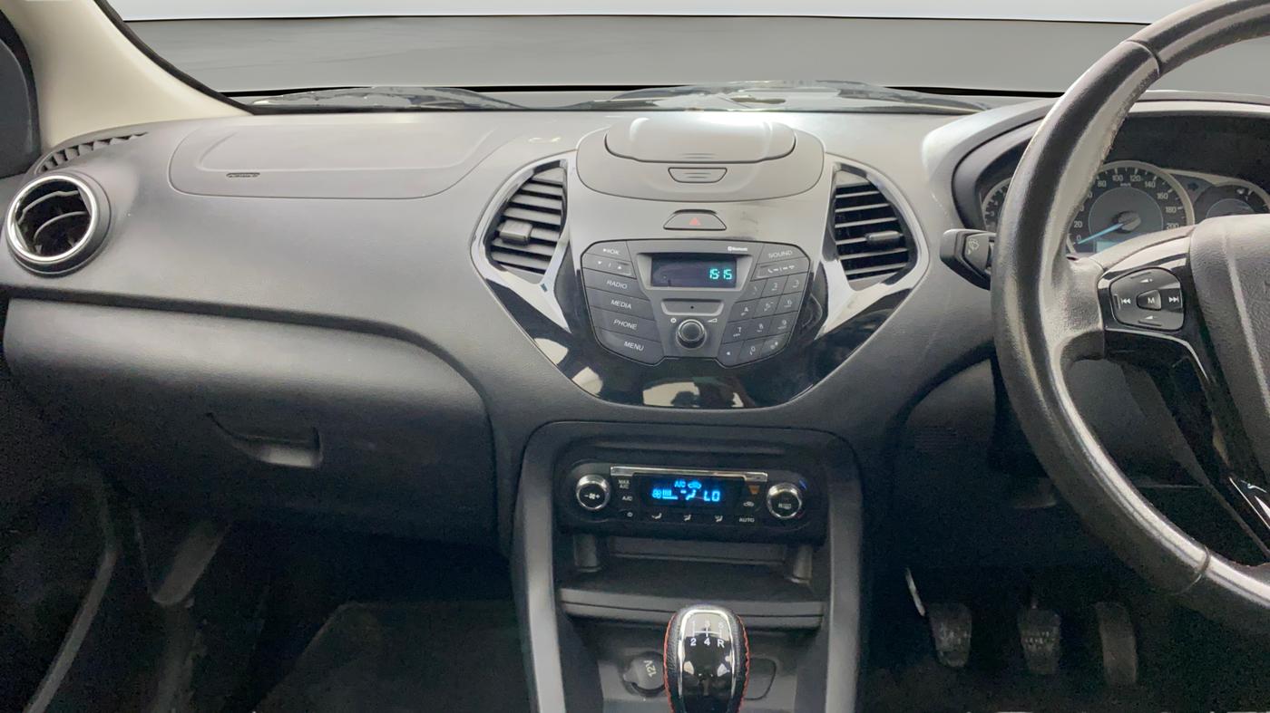2017 Ford New Figo TITANIUM 1.2 PETROL MT, Petrol, Manual, 49,274 km, Air Conditioner