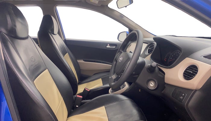 2019 Hyundai Grand i10 SPORTZ 1.2 KAPPA VTVT, Petrol, Manual, 27,746 km, Right Side Front Door Cabin