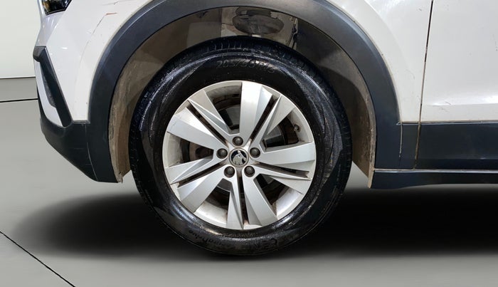 2023 Skoda KUSHAQ AMBITION 1.0L TSI AT, Petrol, Automatic, 17,895 km, Left Front Wheel