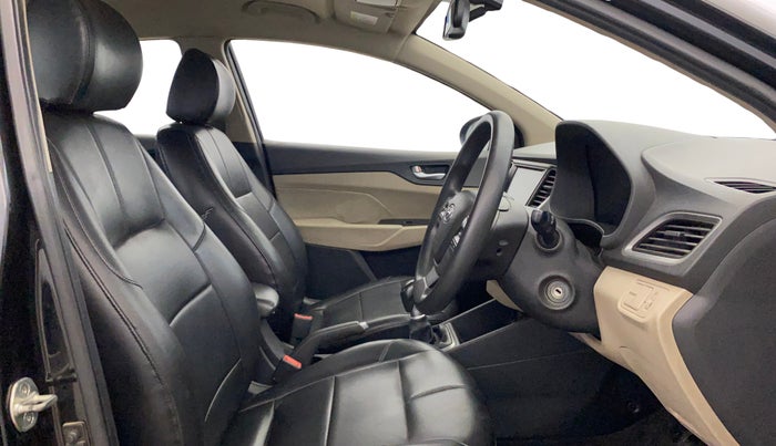 2018 Hyundai Verna 1.6 VTVT SX, Petrol, Manual, 74,702 km, Right Side Front Door Cabin