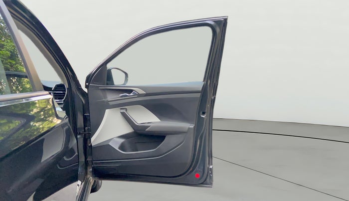 2022 Skoda KUSHAQ AMBITION 1.0L TSI MT, Petrol, Manual, 16,171 km, RHS Front Door