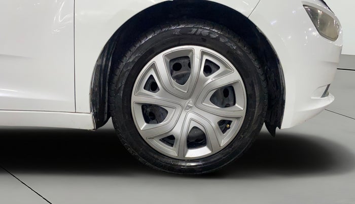 2021 Tata ALTROZ XM PLUS DIESEL, Diesel, Manual, 80,846 km, Right Front Wheel