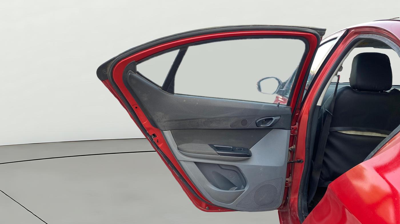 2018 Tata TIGOR XZ PETROL, CNG, Manual, 94,695 km, LHS Rear Door