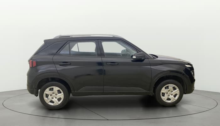 2022 Hyundai VENUE SX 1.2 PETROL, Petrol, Manual, 69,391 km, Right Side View
