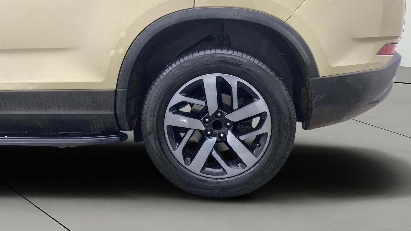 2022 Tata Safari XZ PLUS 6S KAZIRANGA, Diesel, Manual, 97,985 km, Left Rear Wheel