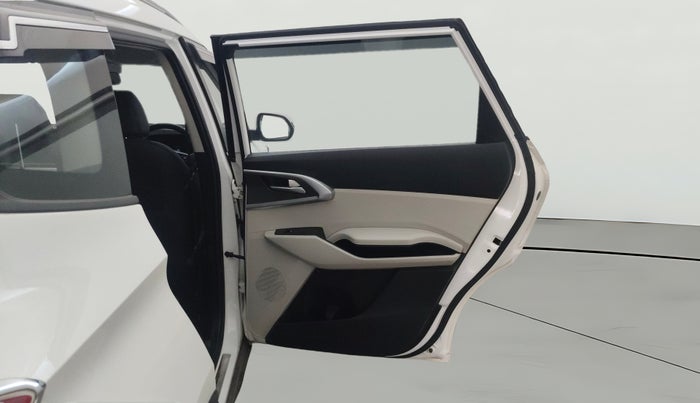 2023 KIA CARENS PRESTIGE 1.5 PETROL 7 STR, Petrol, Manual, 16,856 km, RHS Rear Door