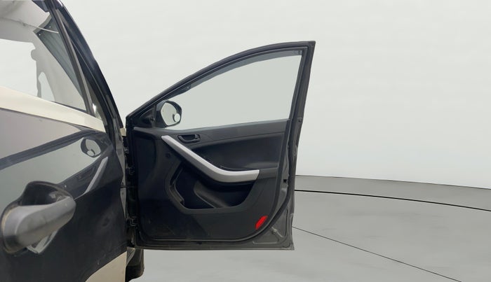 2022 Tata NEXON XMA SUNROOF PETROL, Petrol, Automatic, 29,265 km, RHS Front Door