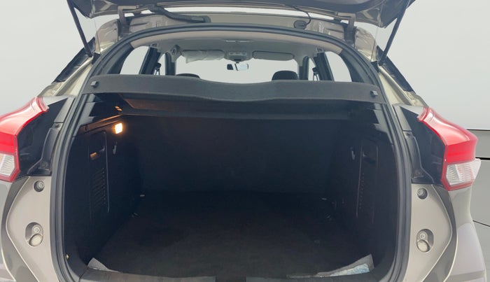 2020 Nissan Kicks XV TURBO 1.3 CVT, Petrol, Automatic, 37,765 km, Boot Open Zoomed View