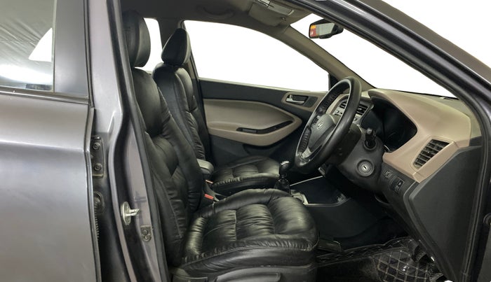 2015 Hyundai Elite i20 SPORTZ 1.2, CNG, Manual, 71,385 km, Right Side Front Door Cabin