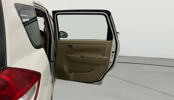 2014 Maruti Ertiga VXI, Petrol, Manual, 1,05,538 km, RHS Rear Door