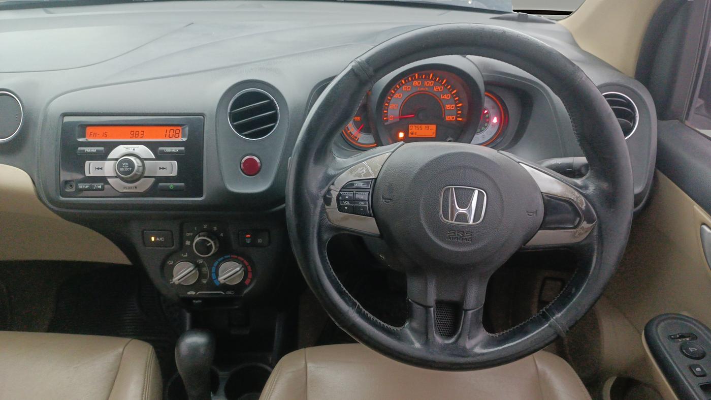 2014 Honda Brio VX AT, Petrol, Automatic, 75,518 km, Steering Wheel Close Up