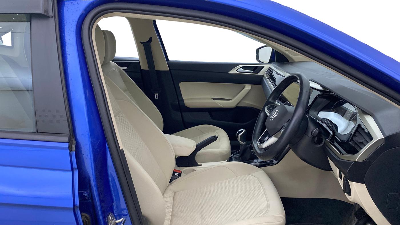 2022 Volkswagen VIRTUS HIGHLINE TSI 1.0 MT, Petrol, Manual, 36,251 km, Right Side Front Door Cabin