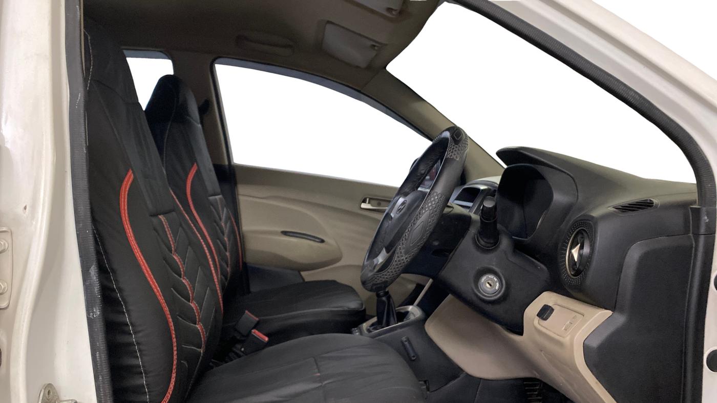 2018 Hyundai NEW SANTRO MAGNA CNG, CNG, Manual, 49,363 km, Right Side Front Door Cabin
