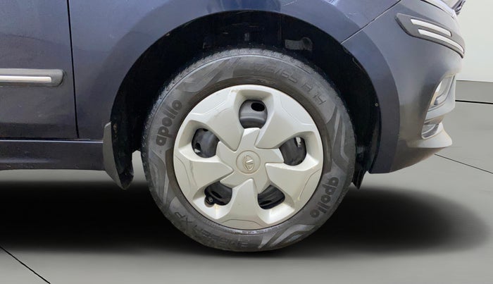 2022 Tata TIGOR XZ CNG, CNG, Manual, 54,880 km, Right Front Wheel