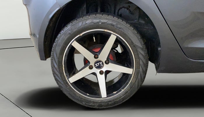 2020 Tata ALTROZ XE PLUS PETROL, Petrol, Manual, 75,153 km, Right Rear Wheel