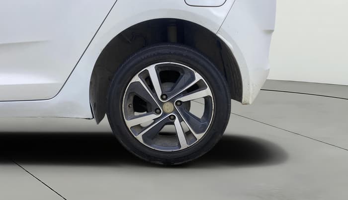 2020 Tata ALTROZ XZ PETROL, Petrol, Manual, 61,590 km, Left Rear Wheel