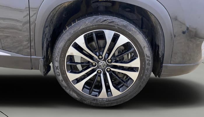 2022 MG HECTOR PLUS SHARP 2.0 DIESEL TURBO MT 6-STR, Diesel, Manual, 1,16,460 km, Right Front Wheel
