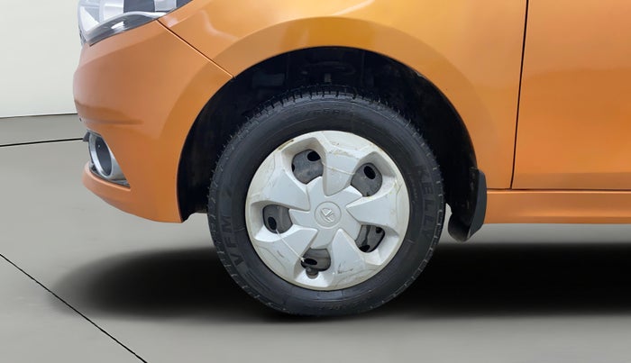 2017 Tata Tiago XZ PETROL, Petrol, Manual, 46,137 km, Left Front Wheel