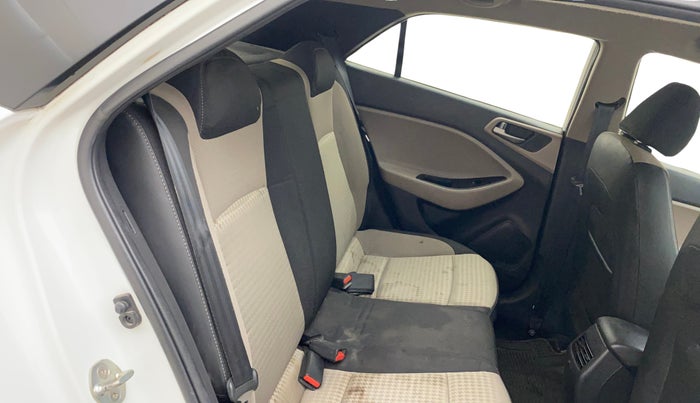2018 Hyundai Elite i20 SPORTZ 1.2, Petrol, Manual, 72,916 km, Right Side Rear Door Cabin