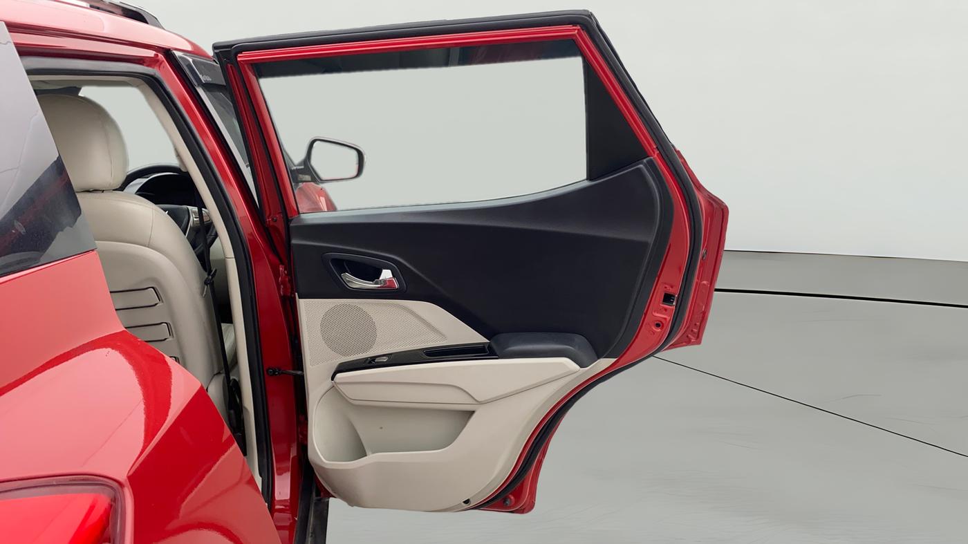 2023 Mahindra XUV300 W8 (O) 1.5 DIESEL, Diesel, Manual, 64,416 km, RHS Rear Door