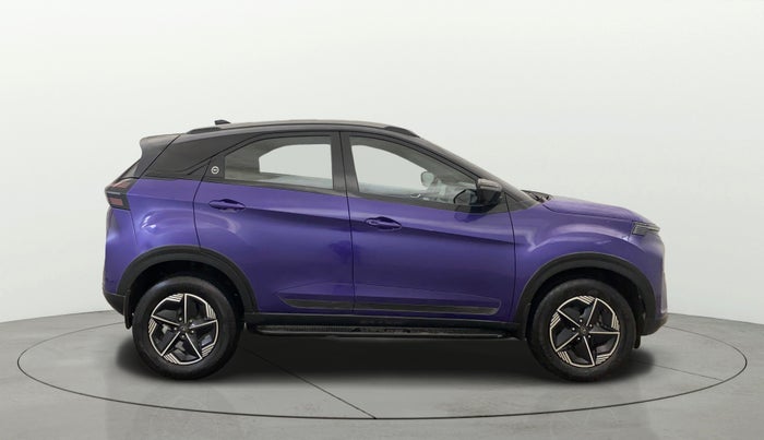 2023 Tata NEXON FEARLESS PURPLE + SUNROOF DCA DUAL TONE 1.2 PETROL, Petrol, Automatic, 24,657 km, Right Side View