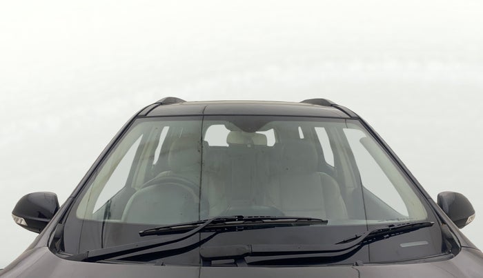 2015 Mahindra XUV500 W10 AWD, Diesel, Manual, 89,696 km, Front Windshield