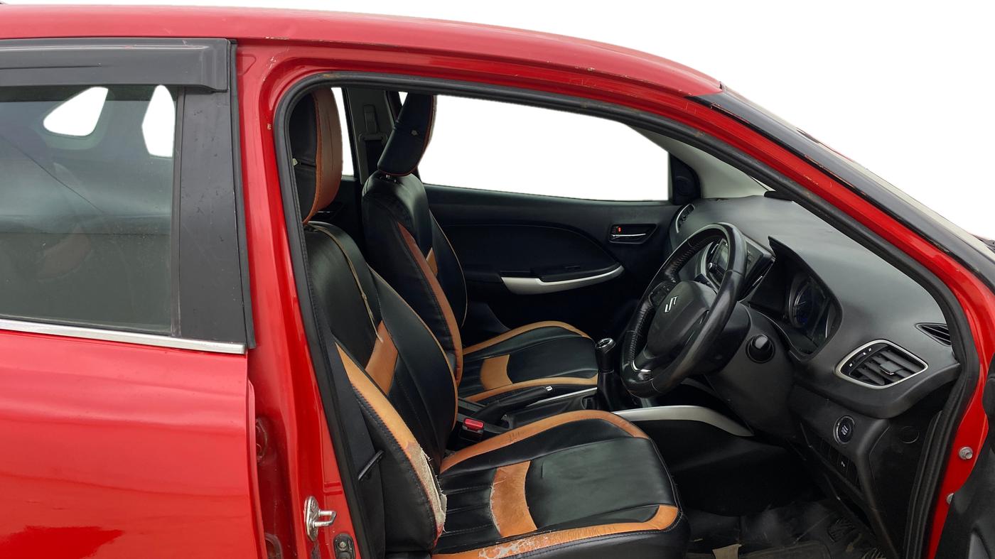 2015 Maruti Baleno ZETA DIESEL 1.3, Diesel, Manual, 71,200 km, Right Side Front Door Cabin