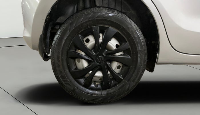 2021 Maruti Swift LXI, Petrol, Manual, 26,099 km, Right Rear Wheel