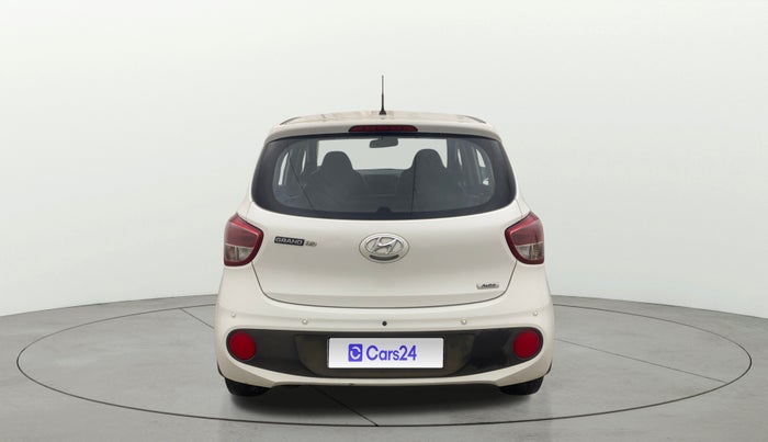 2017 Hyundai Grand i10 MAGNA AT 1.2 KAPPA VTVT, Petrol, Automatic, 17,014 km, Back/Rear