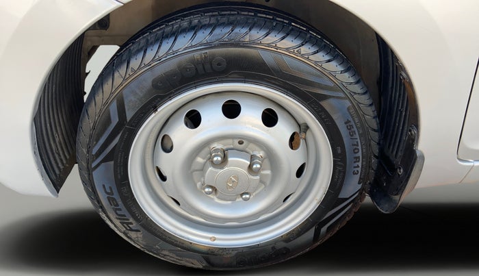 2018 Hyundai Eon ERA +, Petrol, Manual, 33,667 km, Left Front Wheel