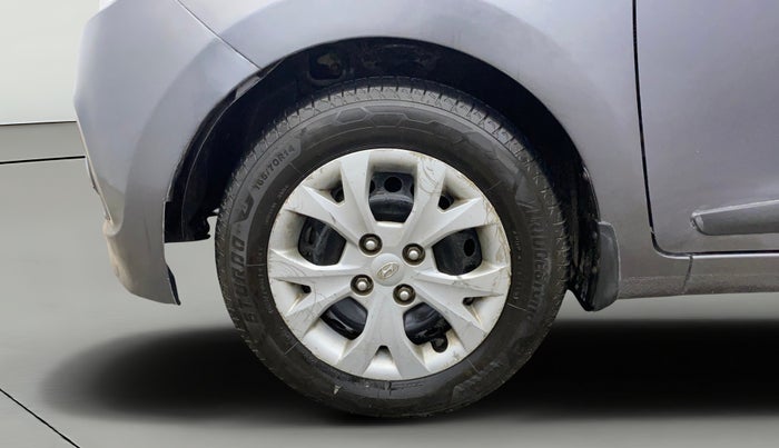 2016 Hyundai Grand i10 SPORTZ 1.2 KAPPA VTVT, Petrol, Manual, 76,656 km, Left Front Wheel