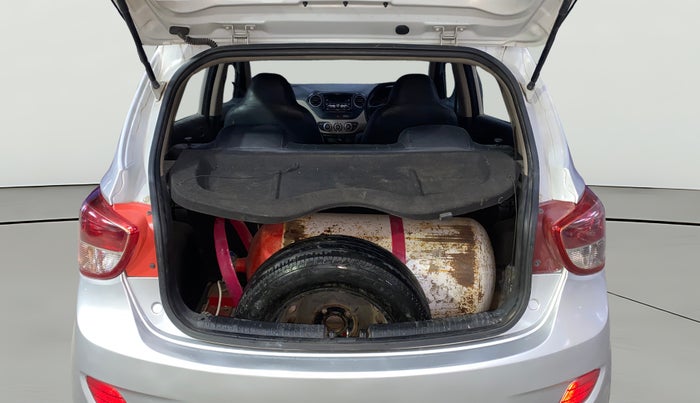 2016 Hyundai Grand i10 MAGNA AT 1.2 KAPPA VTVT, CNG, Automatic, 1,04,652 km, Boot Open Zoomed View