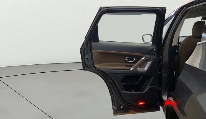 2021 Tata Harrier XZA 2.0L, Diesel, Automatic, 70,593 km, LHS Rear Door