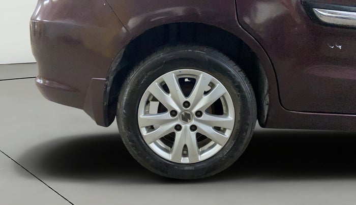 2017 Maruti Ertiga VDI SHVS, Diesel, Manual, 69,303 km, Right Rear Wheel