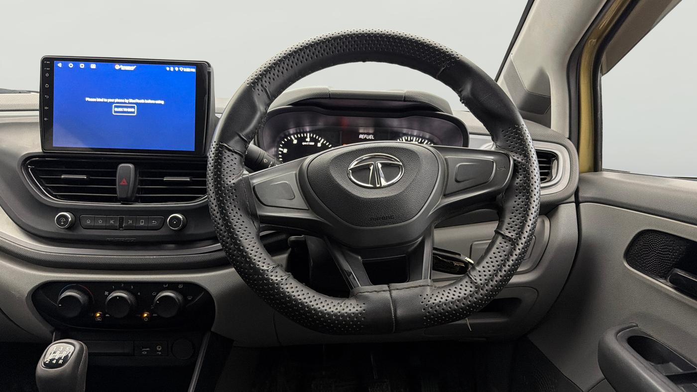 2020 Tata ALTROZ XE PETROL, Petrol, Manual, 25,402 km, Steering Wheel Close Up