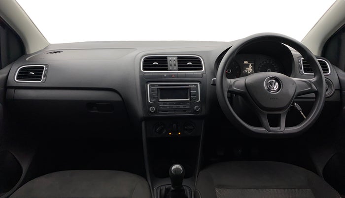 2016 Volkswagen Polo COMFORTLINE 1.2L, Petrol, Manual, 77,095 km, Dashboard