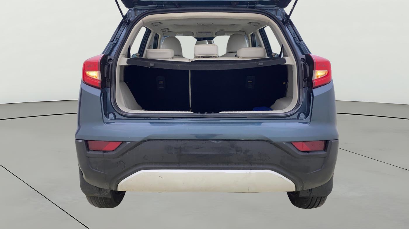 2023 Mahindra XUV300 W8 (O) 1.5 DIESEL AMT, Diesel, Automatic, 45,135 km, Boot Open Zoomed View