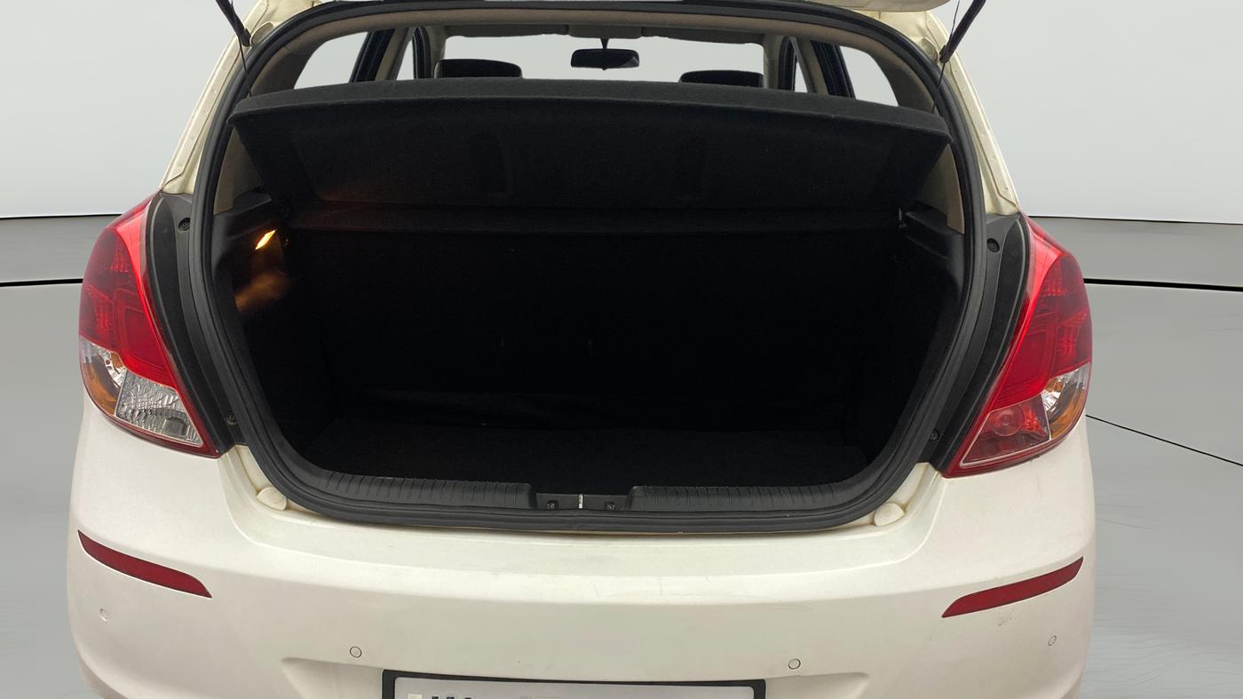 2013 Hyundai i20 MAGNA (O) 1.2, Petrol, Manual, 61,150 km, Boot Open Zoomed View