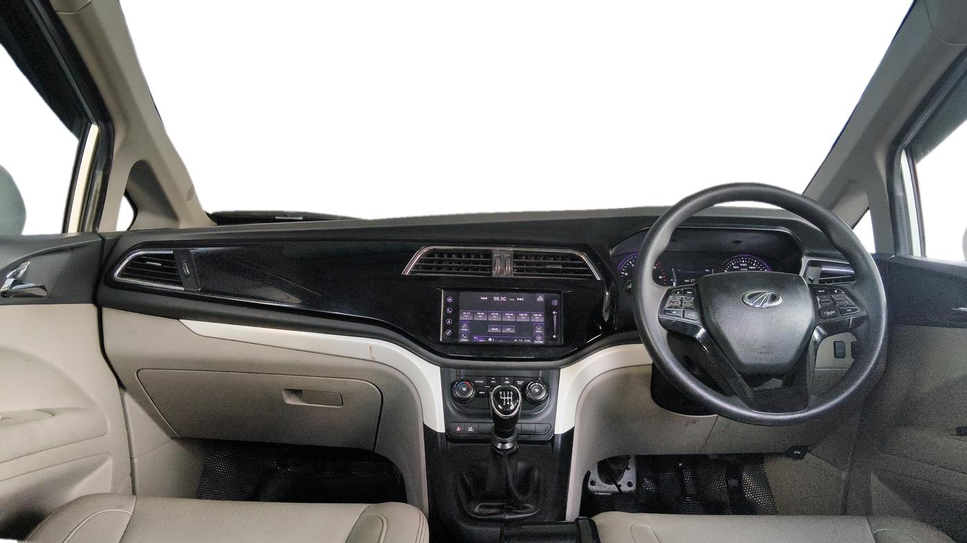 2019 Mahindra MARAZZO M8 7 STR, Diesel, Manual, 1,50,091 km, Dashboard