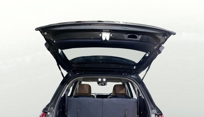 2024 Hyundai ALCAZAR Signature 6 STR 1.5 Diesel Automatic, Diesel, Automatic, 13,704 km, Boot Door Open