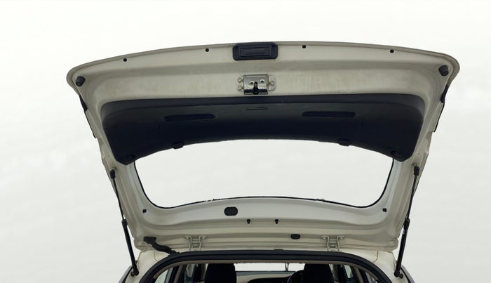 2016 Hyundai Elite i20 SPORTZ 1.2, Petrol, Manual, 32,569 km, Boot Door Open