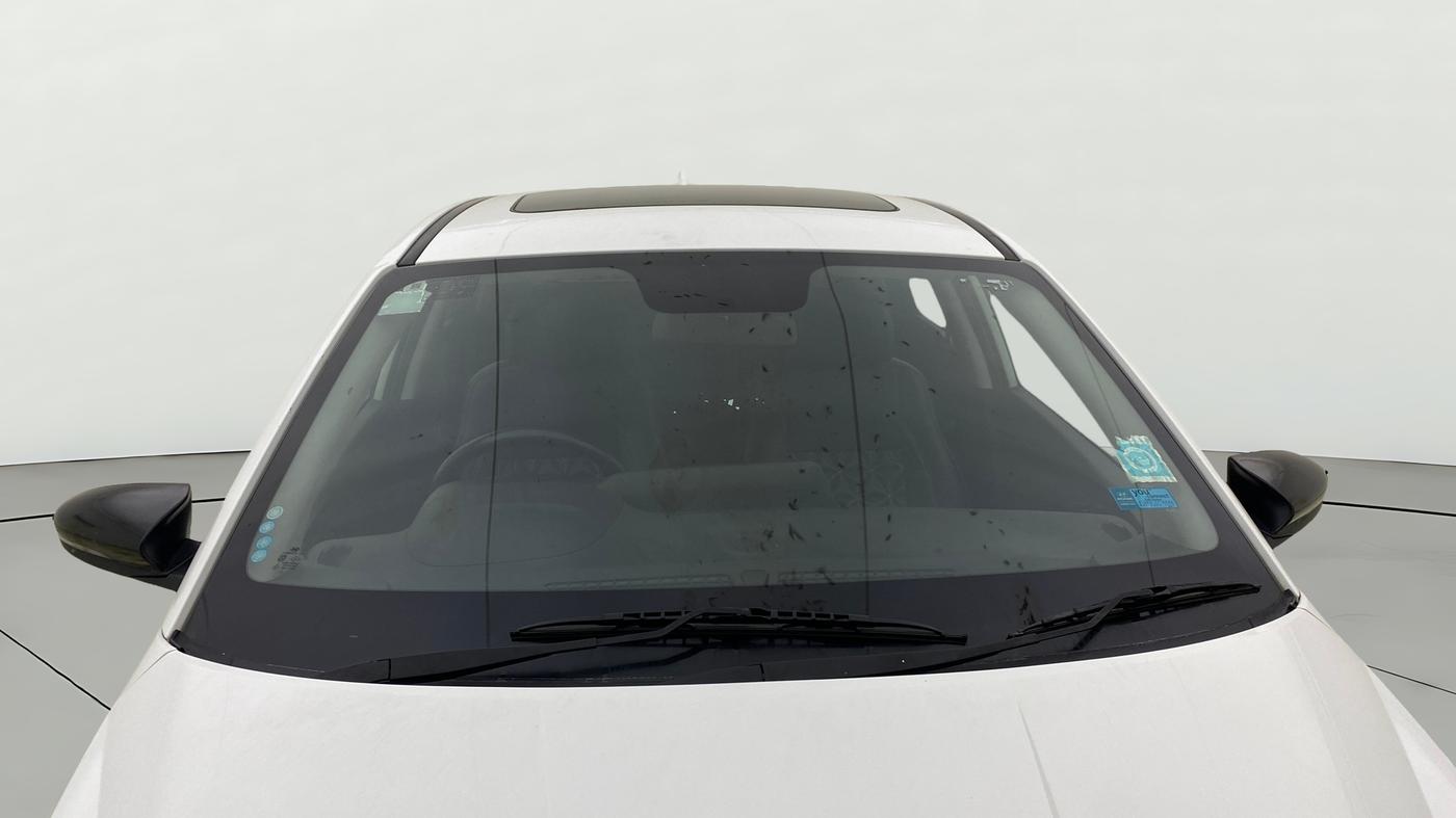 2023 Hyundai NEW I20 ASTA 1.2 MT, Petrol, Manual, 33,642 km, Front Windshield