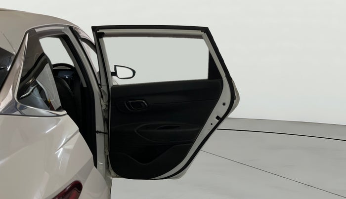 2021 Hyundai NEW I20 SPORTZ 1.2 MT, Petrol, Manual, 40,009 km, RHS Rear Door