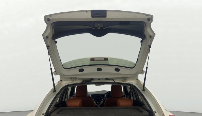 2016 Maruti Baleno DELTA CVT PETROL 1.2, Petrol, Automatic, 66,738 km, Boot Door Open