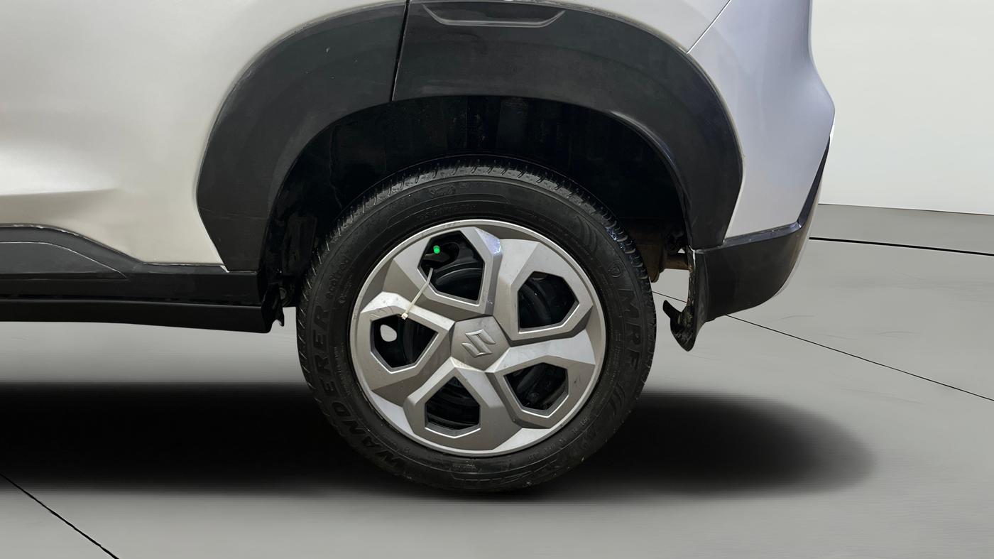 2021 Nissan MAGNITE XL, Petrol, Manual, 38,101 km, Left Rear Wheel