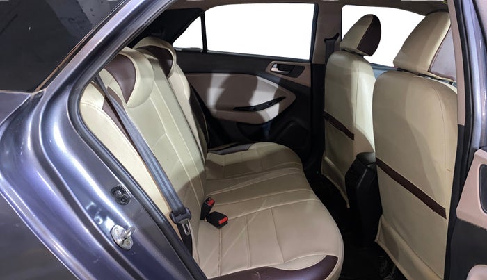 2019 Hyundai Elite i20 MAGNA PLUS 1.2, Petrol, Manual, 27,829 km, Right Side Rear Door Cabin