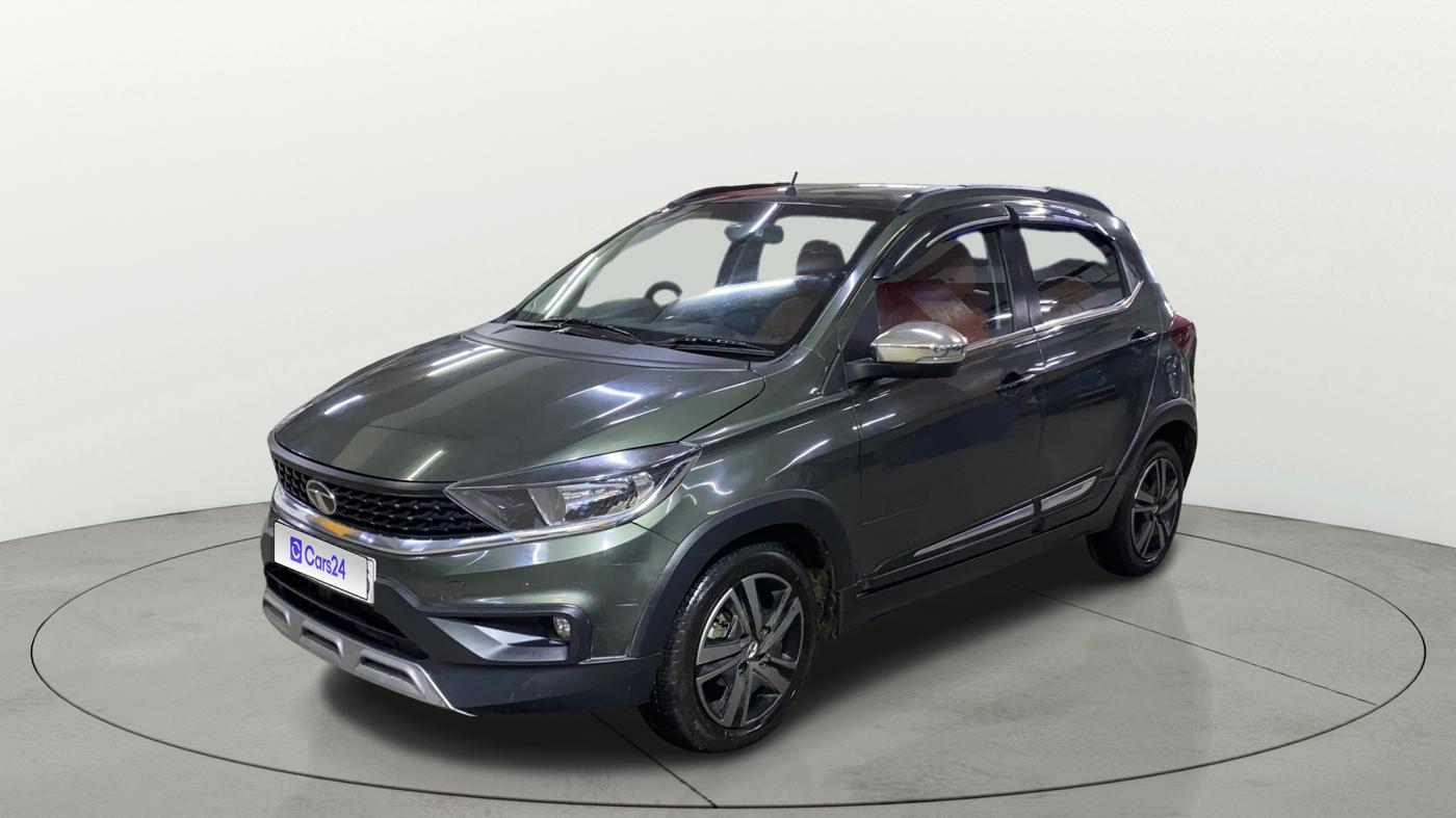 2022 Tata TIAGO NRG XZ AMT, Petrol, Automatic, 16,589 km, Left Front Diagonal