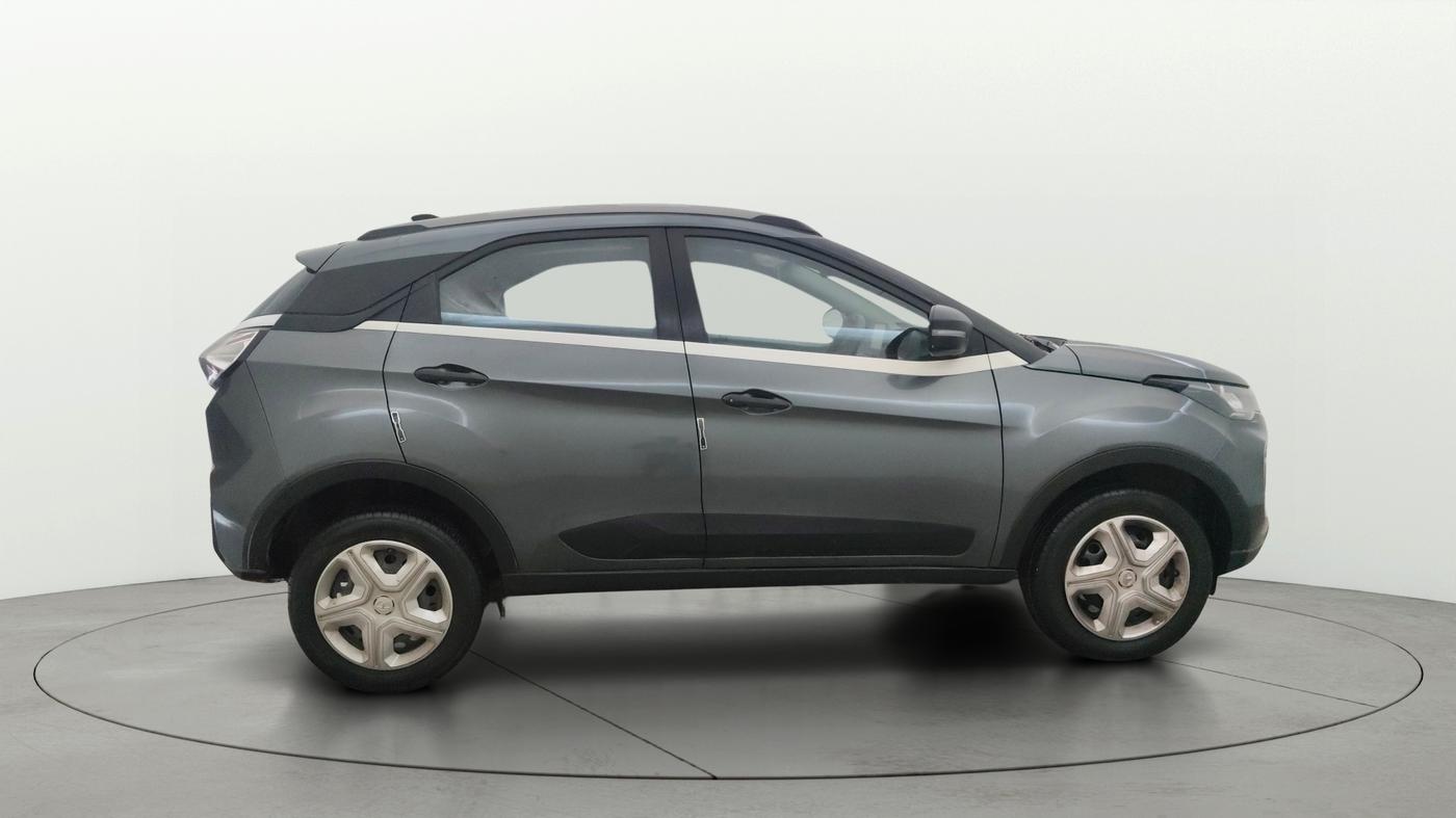 2023 Tata NEXON XM PLUS SUNROOF PETROL, Petrol, Manual, 35,466 km, Right Side View