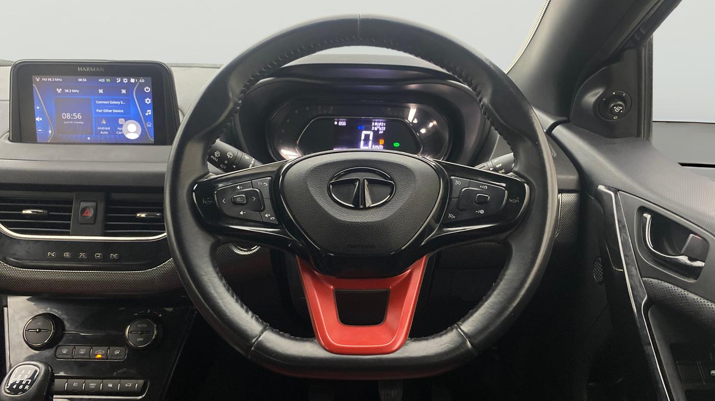 2023 Tata NEXON XZ PLUS LUX SUNROOF RED DARK PETROL, Petrol, Manual, 46,390 km, Steering Wheel Close Up